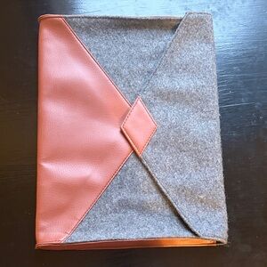 Gray and Pink Tablet Sleeve